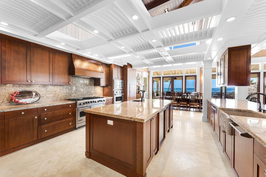 Plantation Key, Florida, 33070, United States, 7 Bedrooms Bedrooms, ,6.5 BathroomsBathrooms,Residential,Forsale,1971974