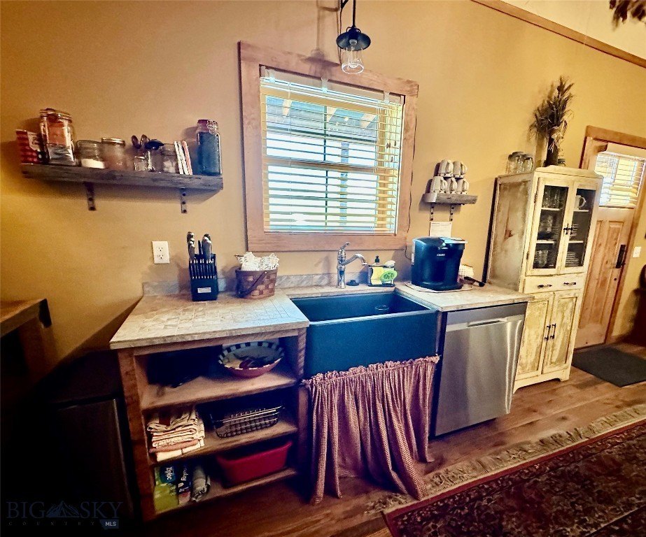 Ennis, Montana, 59729, United States, 3 Bedrooms Bedrooms, ,2 BathroomsBathrooms,Residential,Forsale,1894848
