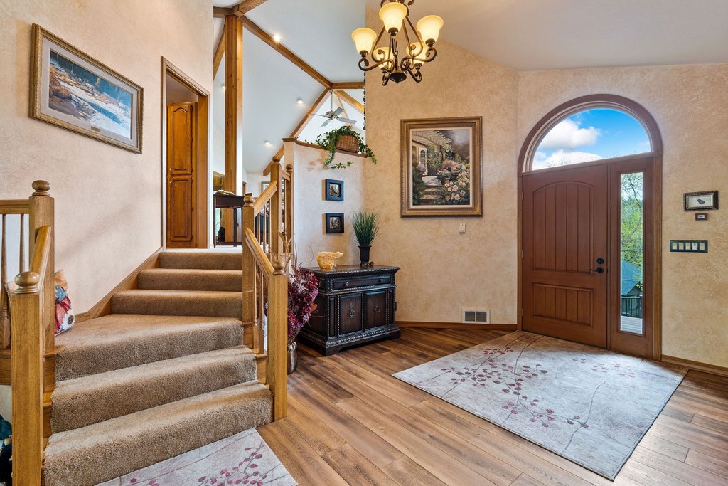 Bigfork, Montana, 59911, United States, 5 Bedrooms Bedrooms, ,3.5 BathroomsBathrooms,Residential,Forsale,1894903