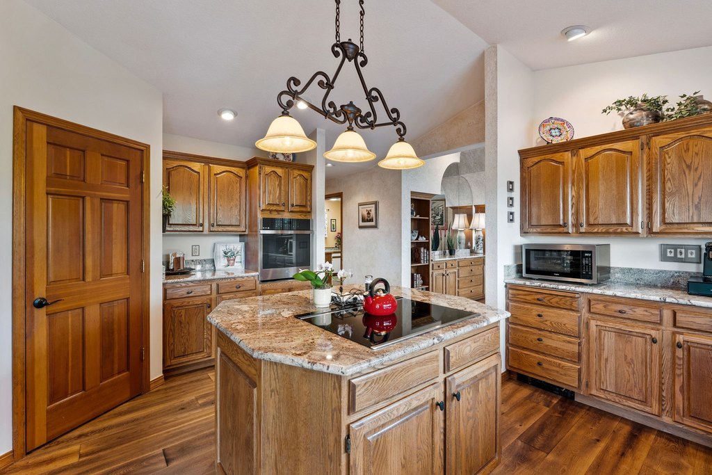 Bigfork, Montana, 59911, United States, 5 Bedrooms Bedrooms, ,3.5 BathroomsBathrooms,Residential,Forsale,1894903