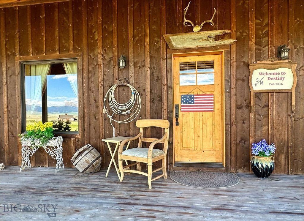 Ennis, Montana, 59729, United States, 3 Bedrooms Bedrooms, ,2 BathroomsBathrooms,Residential,Forsale,1894848