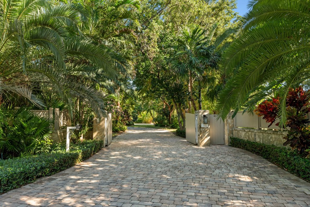 Plantation Key, Florida, 33070, United States, 7 Bedrooms Bedrooms, ,6.5 BathroomsBathrooms,Residential,Forsale,1971974