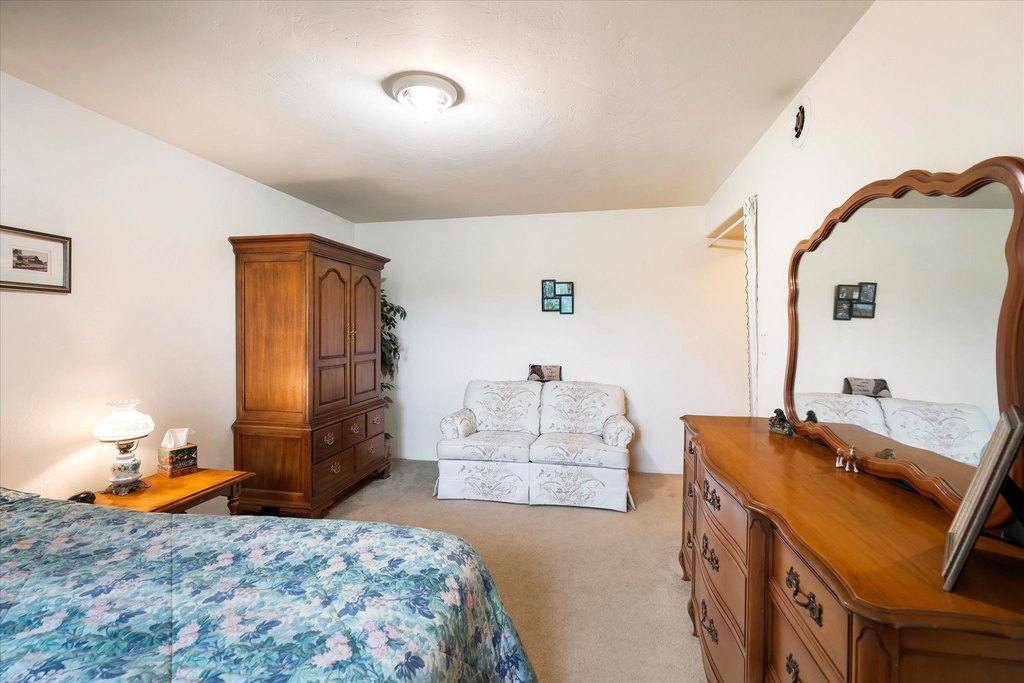 Polebridge, Montana, 59928, United States, 11 Bedrooms Bedrooms, ,8 BathroomsBathrooms,Residential,Forsale,1941151