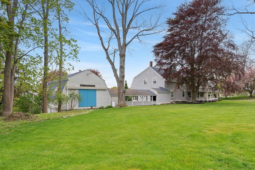 York, Maine, 03909, United States, 6 Bedrooms Bedrooms, ,2.5 BathroomsBathrooms,Residential,Forsale,1933959