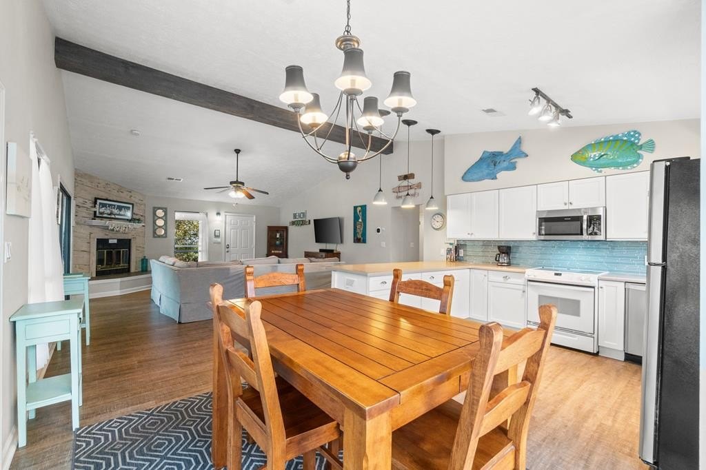 Port St. Joe, Florida, 32456, United States, 2 Bedrooms Bedrooms, ,2 BathroomsBathrooms,Residential,Forsale,1946759