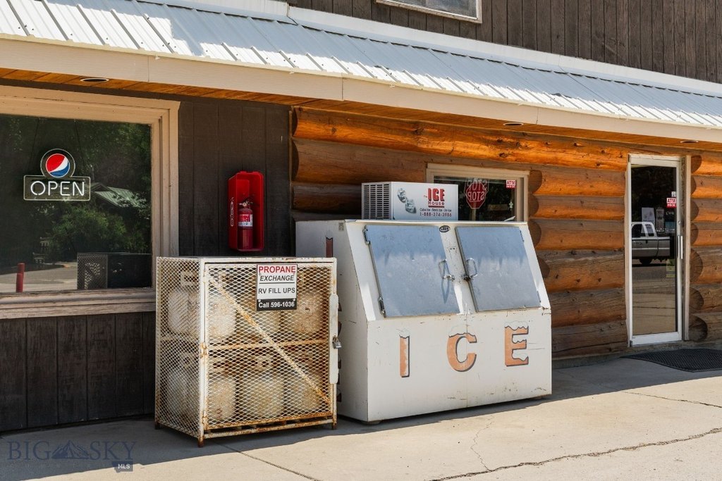 Twin Bridges, Montana, 59754, United States, ,Residential,Forsale,1941166