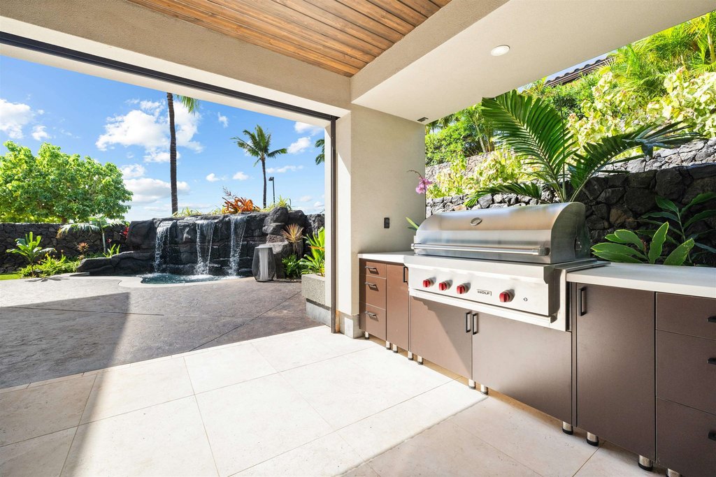 Lahaina, Hawaii, 96761, United States, 5 Bedrooms Bedrooms, ,4 BathroomsBathrooms,Residential,Forsale,2004547