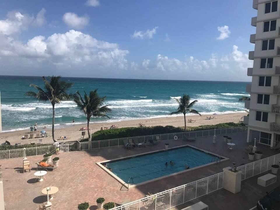 Highland Beach, Florida, 33487, United States, 2 Bedrooms Bedrooms, ,2 BathroomsBathrooms,Residential,Forsale,1952146