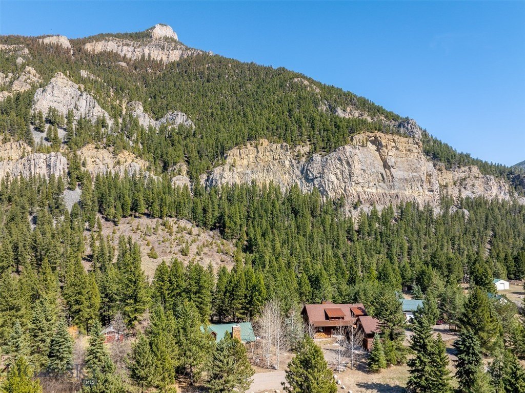 Gallatin Gateway, Montana, 59730, United States, 4 Bedrooms Bedrooms, ,3.5 BathroomsBathrooms,Residential,Forsale,1944336