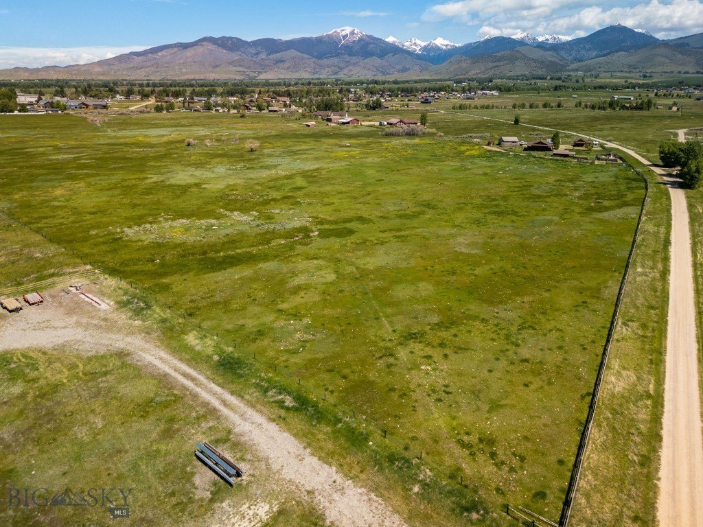 Sheridan, Montana, 59749, United States, 3 Bedrooms Bedrooms, ,3 BathroomsBathrooms,Residential,Forsale,1941167
