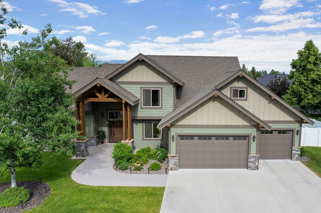 Kalispell, Montana, 59901, United States, 5 Bedrooms Bedrooms, ,3 BathroomsBathrooms,Residential,Forsale,1894905