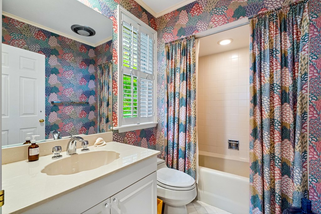 Village of Golf, Florida, 33436, United States, 5 Bedrooms Bedrooms, ,6.5 BathroomsBathrooms,Residential,Forsale,1886509