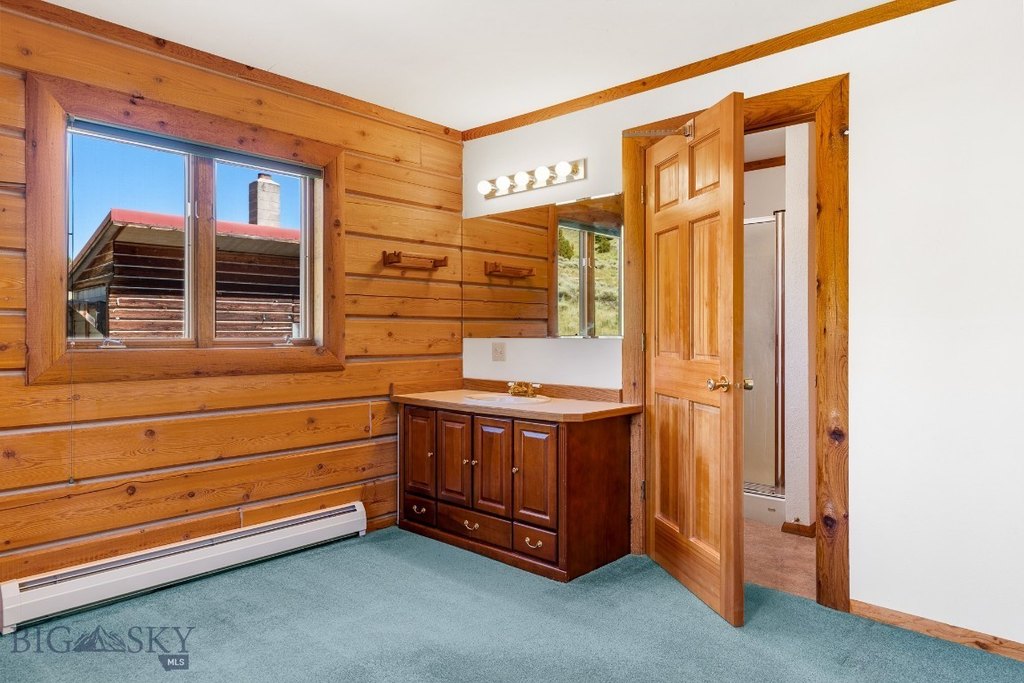Ennis, Montana, 59729, United States, 4 Bedrooms Bedrooms, ,3.5 BathroomsBathrooms,Residential,Forsale,1915005