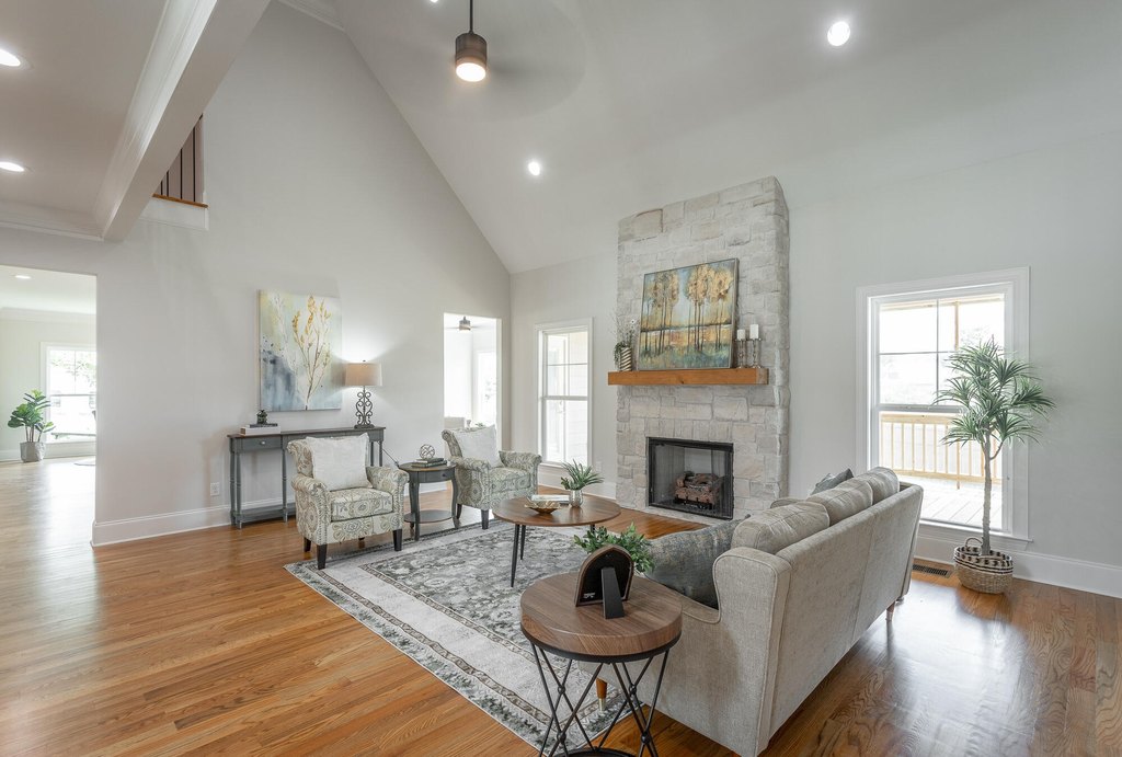 Chattanooga, Tennessee, 37421, United States, 5 Bedrooms Bedrooms, ,4 BathroomsBathrooms,Residential,Forsale,1894436