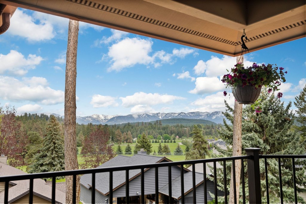 Bigfork, Montana, 59911, United States, 5 Bedrooms Bedrooms, ,3.5 BathroomsBathrooms,Residential,Forsale,1894903