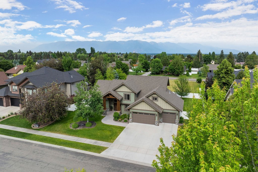 Kalispell, Montana, 59901, United States, 5 Bedrooms Bedrooms, ,3 BathroomsBathrooms,Residential,Forsale,1894905