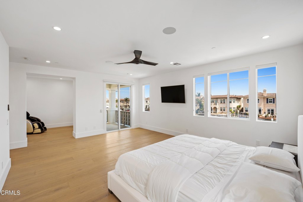 Oxnard, California, 93035, United States, 4 Bedrooms Bedrooms, ,3 BathroomsBathrooms,Residential,Forsale,1941485