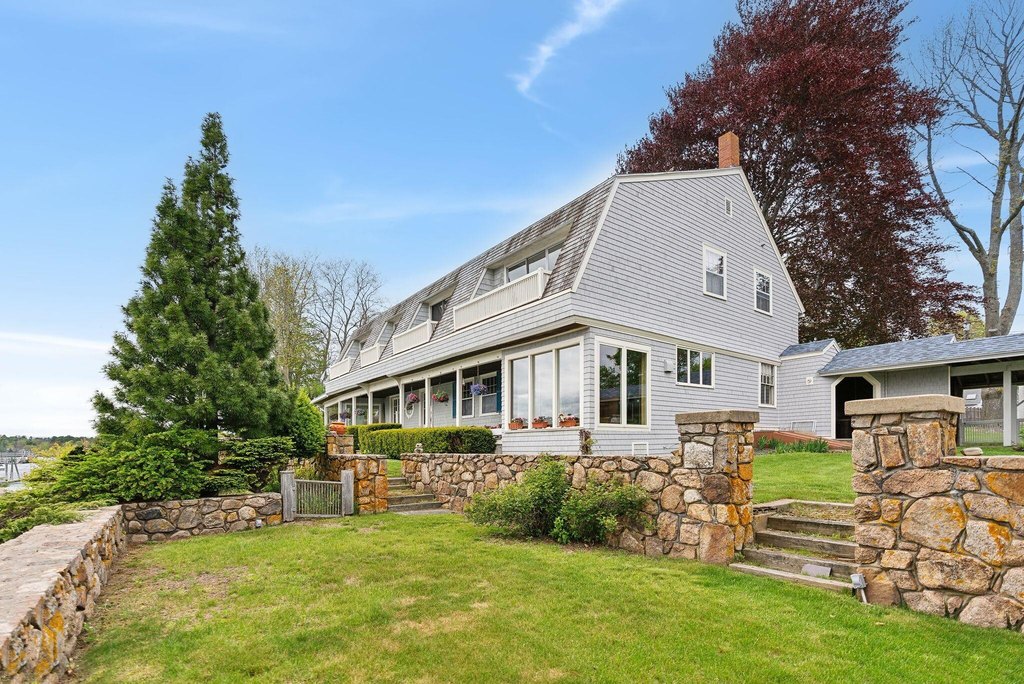 York, Maine, 03909, United States, 6 Bedrooms Bedrooms, ,2.5 BathroomsBathrooms,Residential,Forsale,1933959