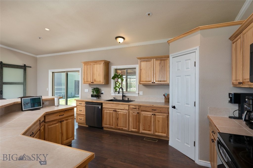 Three Forks, Montana, 59752, United States, 3 Bedrooms Bedrooms, ,2.5 BathroomsBathrooms,Residential,Forsale,1894952