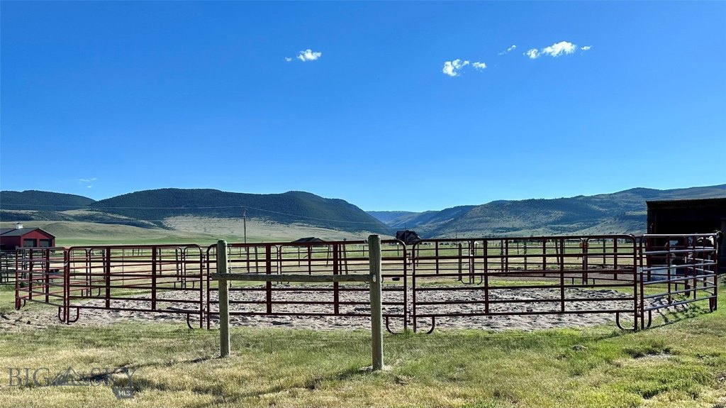 Ennis, Montana, 59729, United States, 3 Bedrooms Bedrooms, ,2 BathroomsBathrooms,Residential,Forsale,1894848