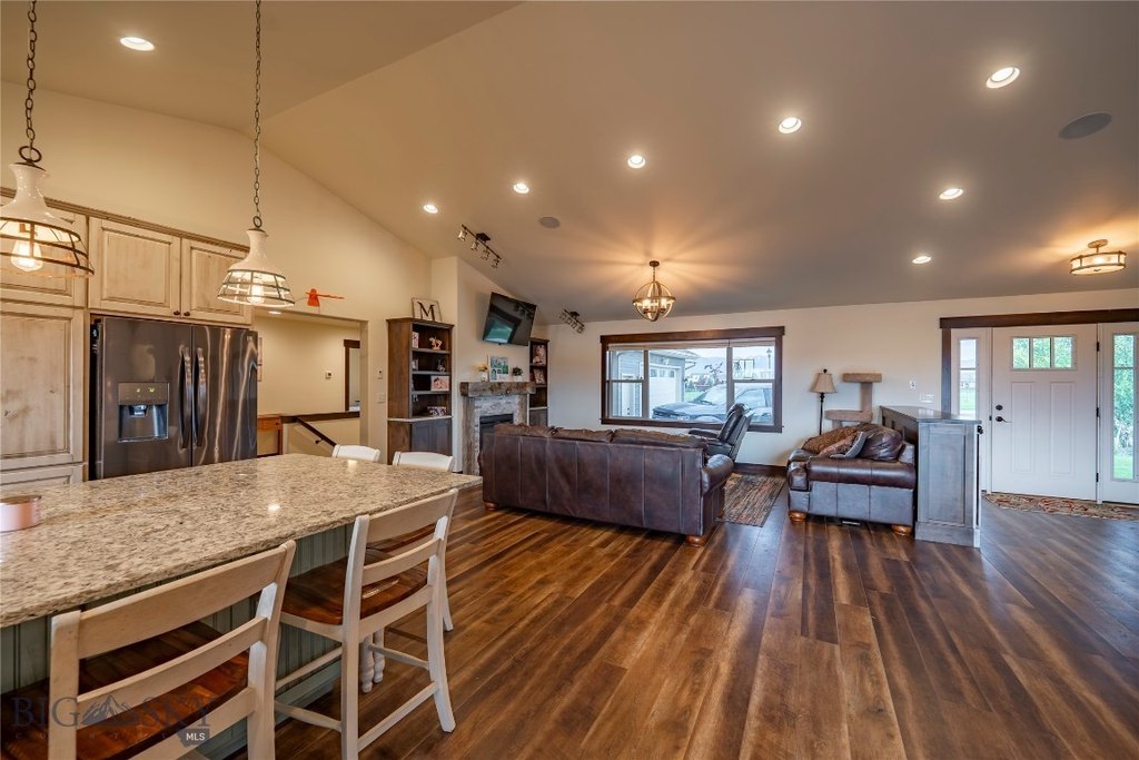 Manhattan, Montana, 59741, United States, 6 Bedrooms Bedrooms, ,3.5 BathroomsBathrooms,Residential,Forsale,1915003