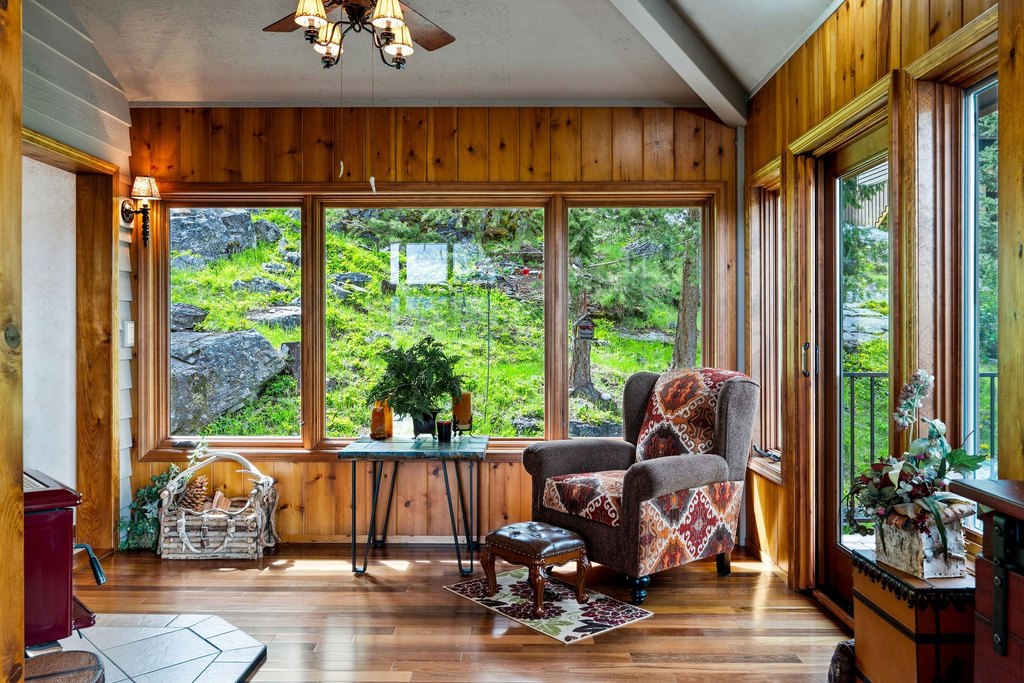 Bigfork, Montana, 59911, United States, 5 Bedrooms Bedrooms, ,3.5 BathroomsBathrooms,Residential,Forsale,1894903