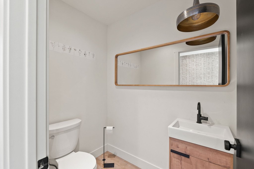Elmo, Montana, 59915, United States, 3 Bedrooms Bedrooms, ,2.5 BathroomsBathrooms,Residential,Forsale,1941193