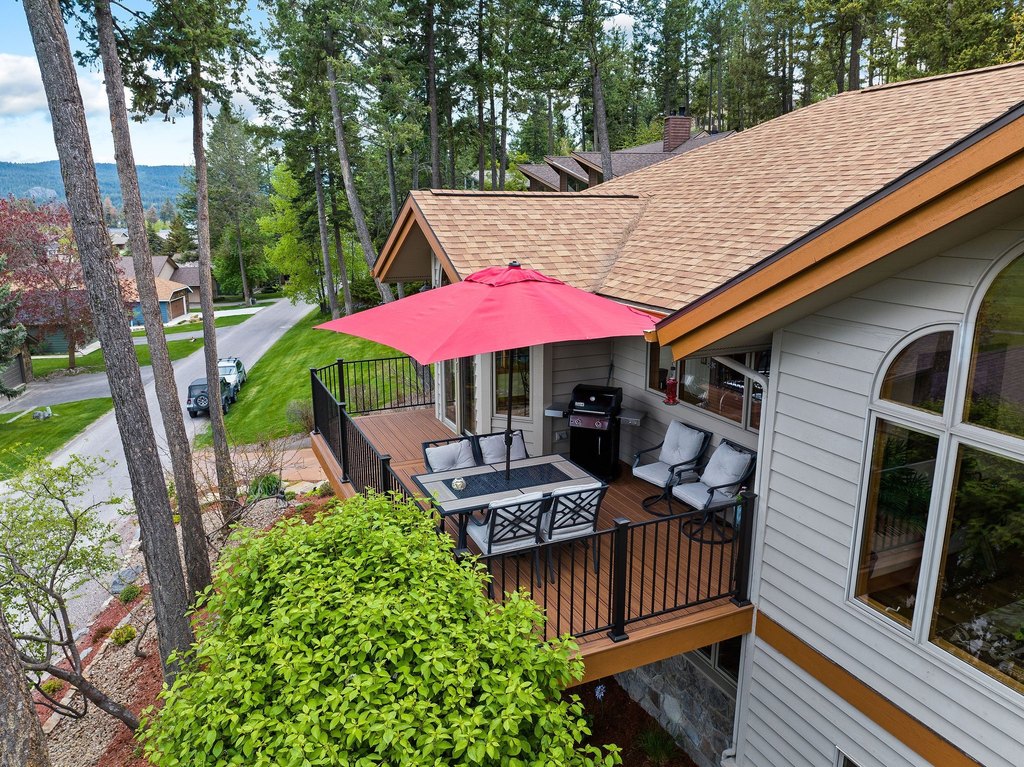 Bigfork, Montana, 59911, United States, 5 Bedrooms Bedrooms, ,3.5 BathroomsBathrooms,Residential,Forsale,1894903