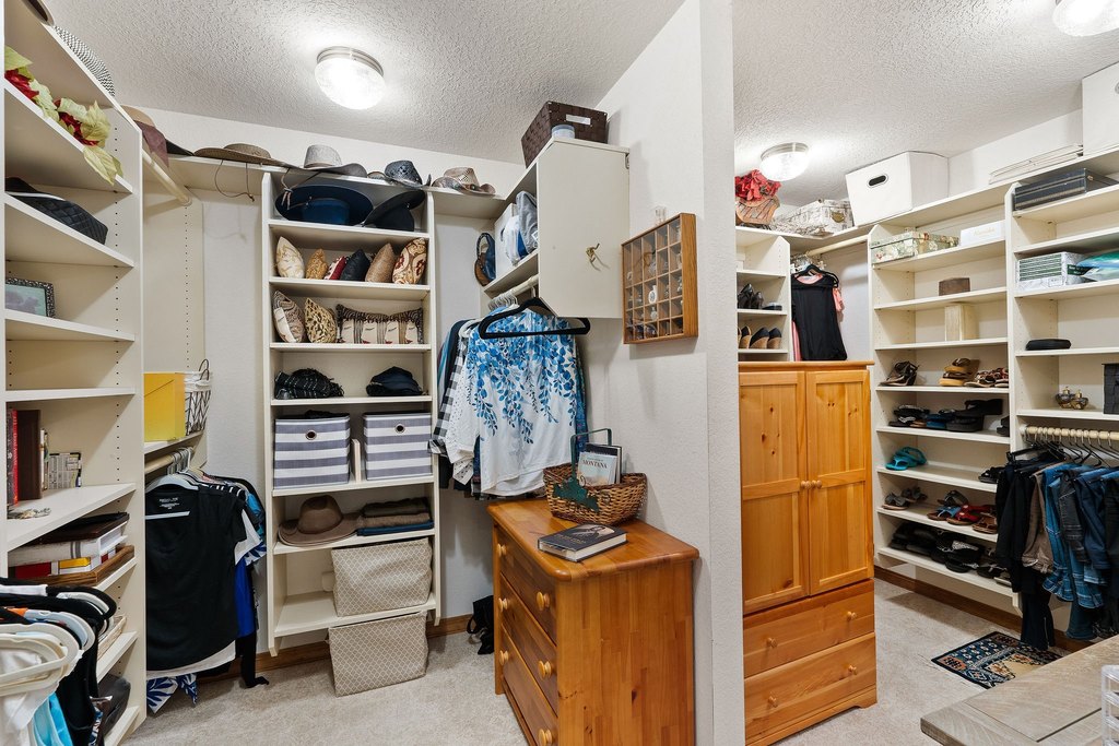 Bigfork, Montana, 59911, United States, 5 Bedrooms Bedrooms, ,3.5 BathroomsBathrooms,Residential,Forsale,1894903