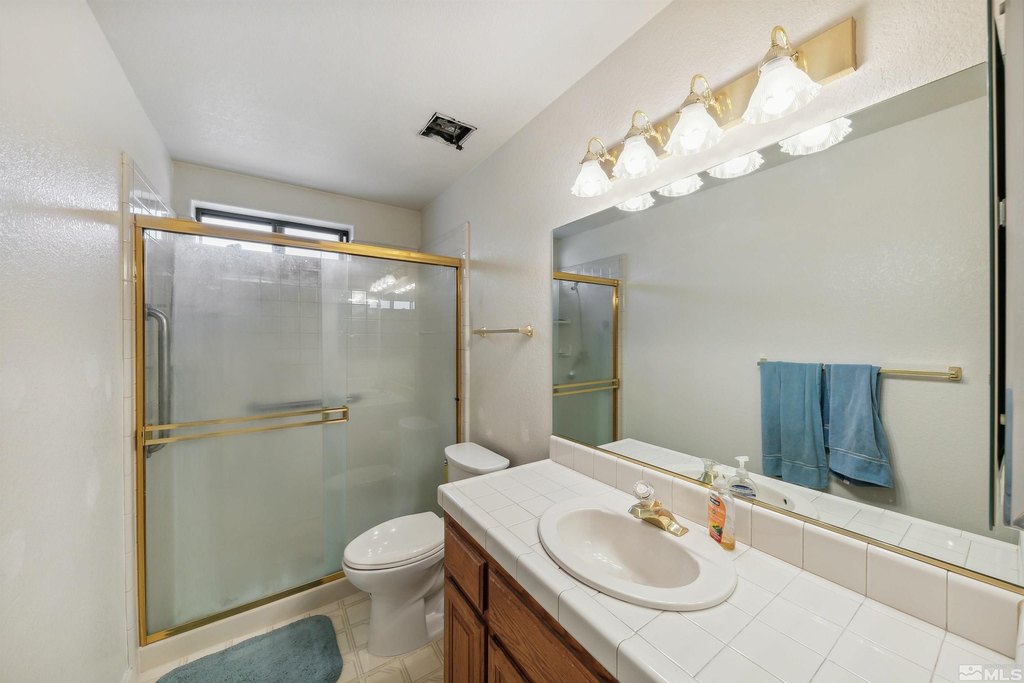 Gardnerville, Nevada, 89460, United States, 4 Bedrooms Bedrooms, ,3 BathroomsBathrooms,Residential,Forsale,1910345