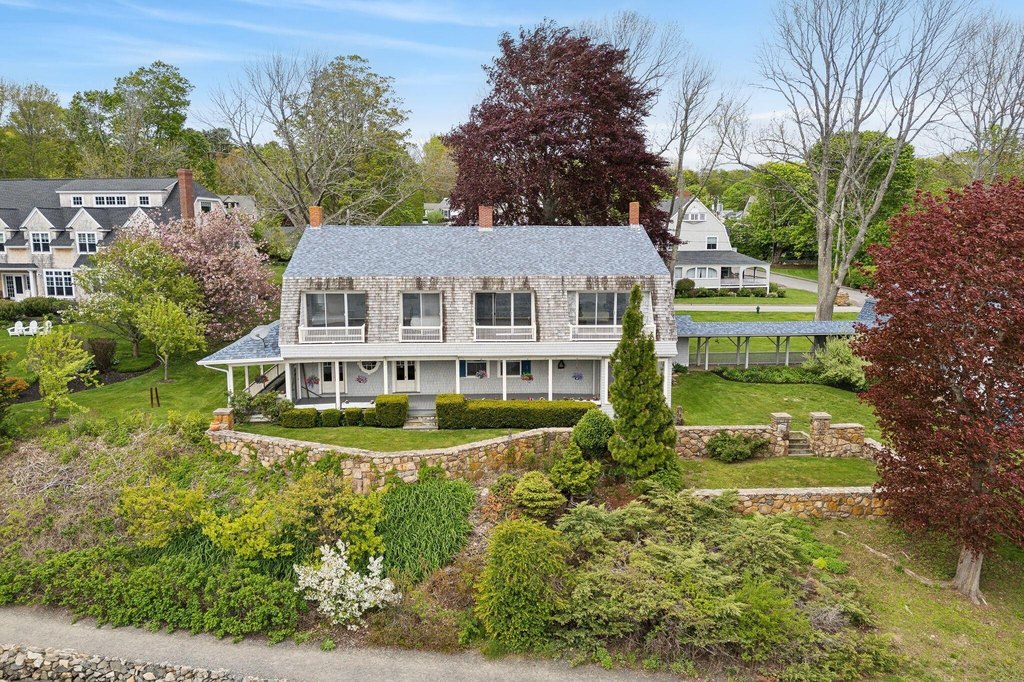 York, Maine, 03909, United States, 6 Bedrooms Bedrooms, ,2.5 BathroomsBathrooms,Residential,Forsale,1933959