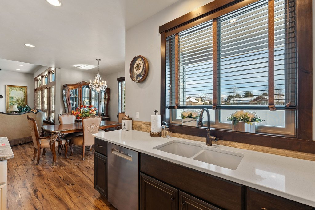 Kalispell, Montana, 59901, United States, 5 Bedrooms Bedrooms, ,3 BathroomsBathrooms,Residential,Forsale,1894905