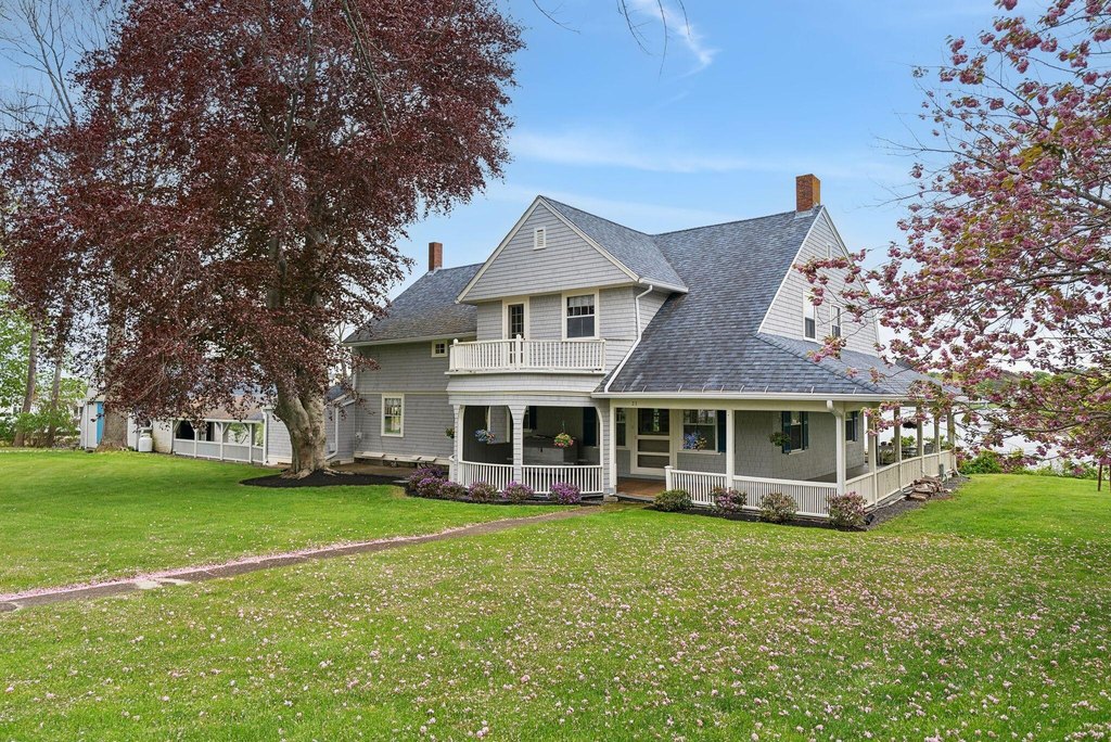York, Maine, 03909, United States, 6 Bedrooms Bedrooms, ,2.5 BathroomsBathrooms,Residential,Forsale,1933959