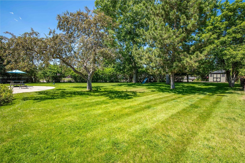 Missoula, Montana, 59803, United States, 5 Bedrooms Bedrooms, ,3 BathroomsBathrooms,Residential,Forsale,1914968