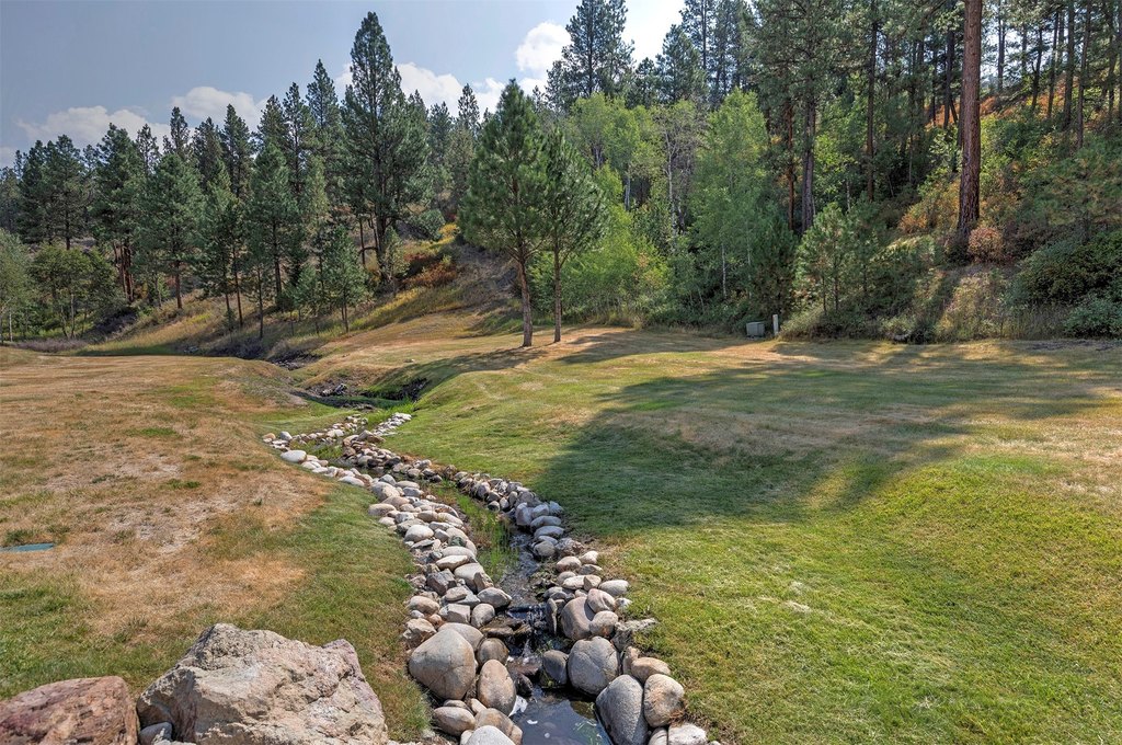 Hamilton, Montana, 59840, United States, 3 Bedrooms Bedrooms, ,4.5 BathroomsBathrooms,Residential,Forsale,1941163