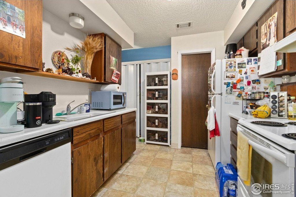Laporte, Colorado, 80535, United States, 20 Bedrooms Bedrooms, ,16 BathroomsBathrooms,Residential,Forsale,1903091