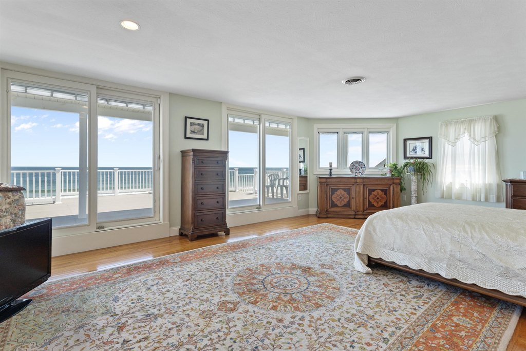 Seabrook, New Hampshire, 03874, United States, 4 Bedrooms Bedrooms, ,3 BathroomsBathrooms,Residential,Forsale,1934007