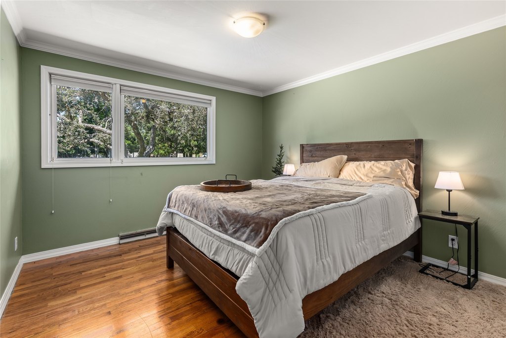 Missoula, Montana, 59803, United States, 5 Bedrooms Bedrooms, ,3 BathroomsBathrooms,Residential,Forsale,1914968