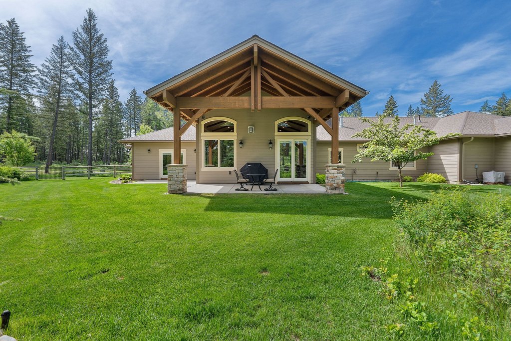 Columbia Falls, Montana, 59912, United States, 3 Bedrooms Bedrooms, ,3 BathroomsBathrooms,Residential,Forsale,1894901