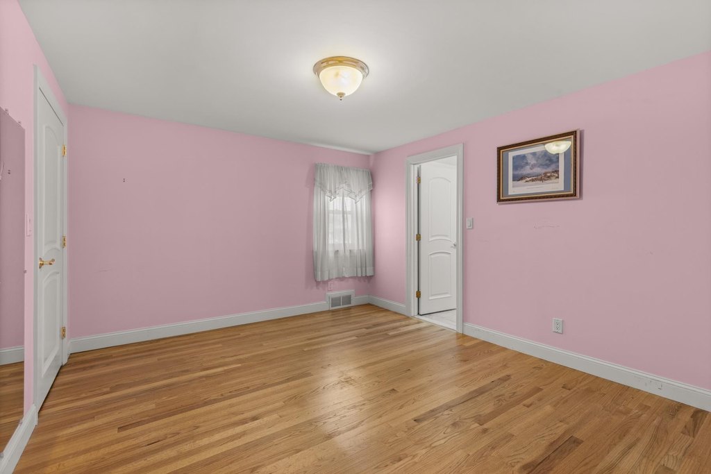 Seabrook, New Hampshire, 03874, United States, 4 Bedrooms Bedrooms, ,3 BathroomsBathrooms,Residential,Forsale,1934007