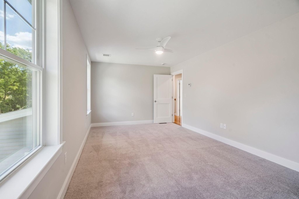 Kittery, Maine, 03905, United States, 3 Bedrooms Bedrooms, ,2.5 BathroomsBathrooms,Residential,Forsale,1968472