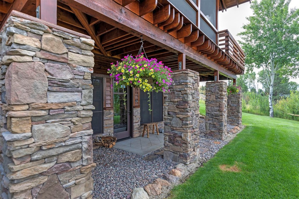 Hamilton, Montana, 59840, United States, 3 Bedrooms Bedrooms, ,4.5 BathroomsBathrooms,Residential,Forsale,1941163