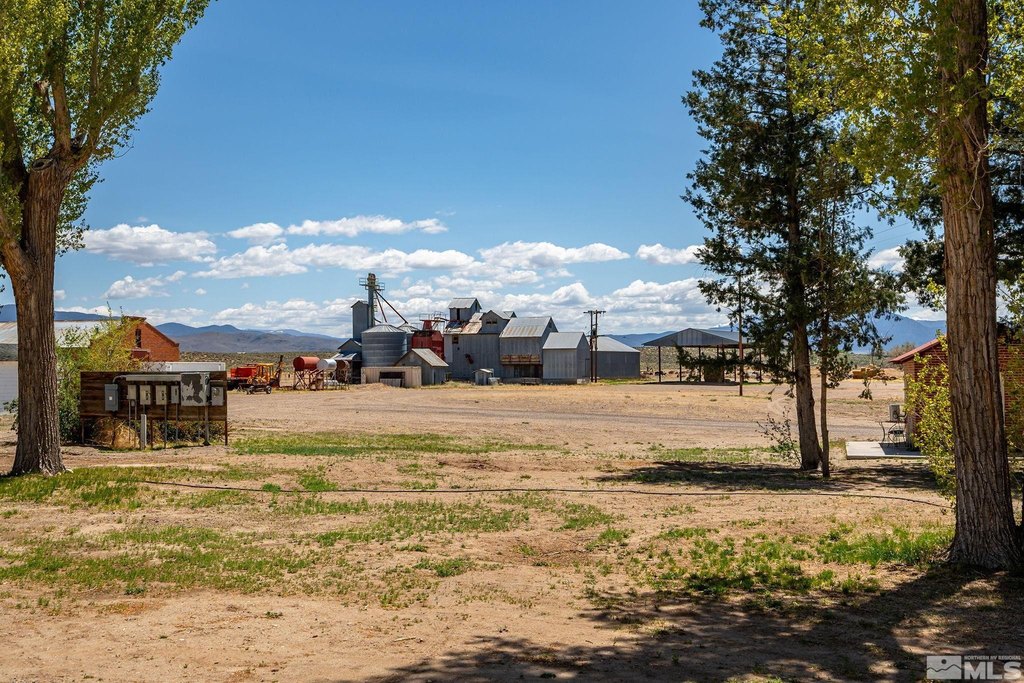 Smith, Nevada, 89430, United States, 7 Bedrooms Bedrooms, ,4.5 BathroomsBathrooms,Residential,Forsale,1910338