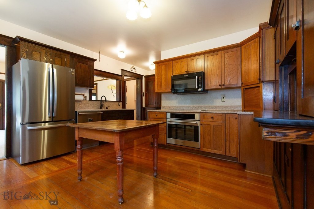 Twin Bridges, Montana, 59754, United States, 4 Bedrooms Bedrooms, ,3 BathroomsBathrooms,Residential,Forsale,1986963