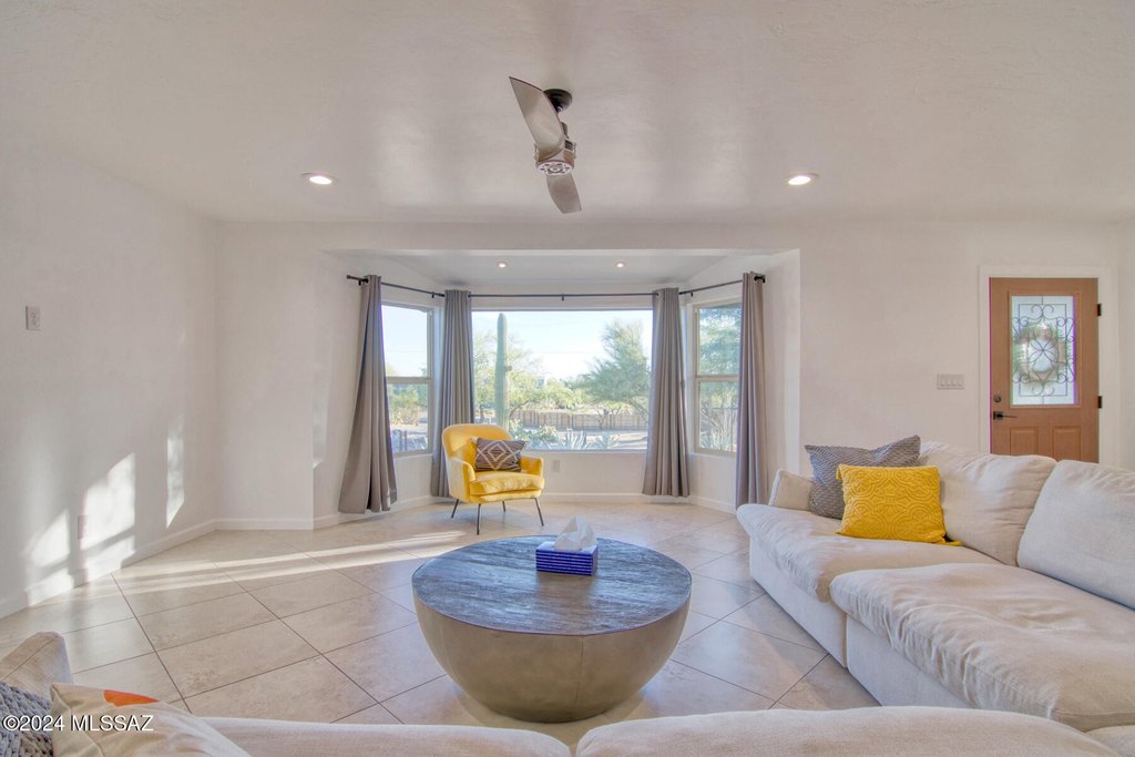 Tucson, Arizona, 85742, United States, 4 Bedrooms Bedrooms, ,2 BathroomsBathrooms,Residential,Forsale,1963526