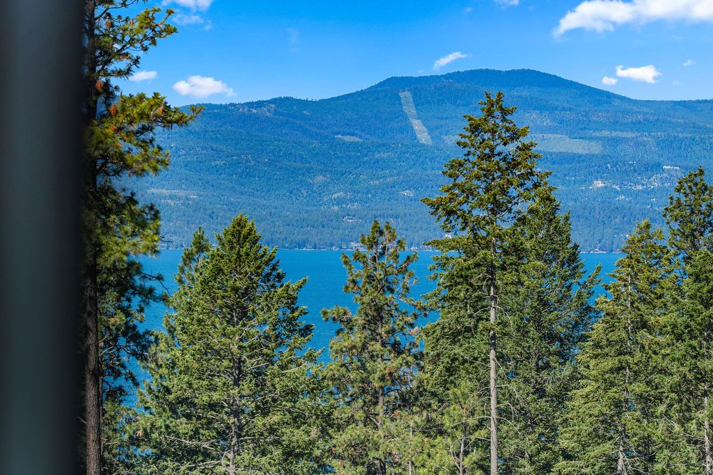 Bigfork, Montana, 59911, United States, 3 Bedrooms Bedrooms, ,3.5 BathroomsBathrooms,Residential,Forsale,1914976