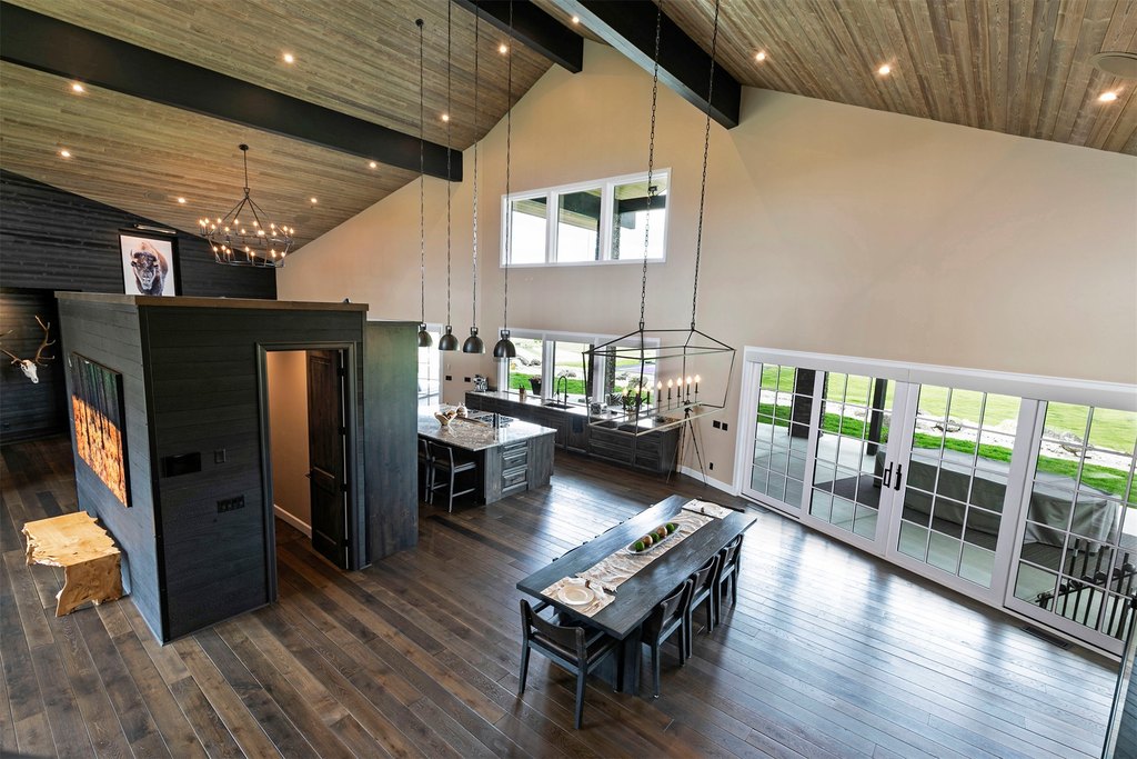Hamilton, Montana, 59840, United States, 4 Bedrooms Bedrooms, ,3.5 BathroomsBathrooms,Residential,Forsale,1941174