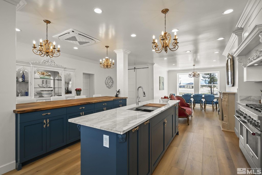 Smith, Nevada, 89430, United States, 7 Bedrooms Bedrooms, ,4.5 BathroomsBathrooms,Residential,Forsale,1910338