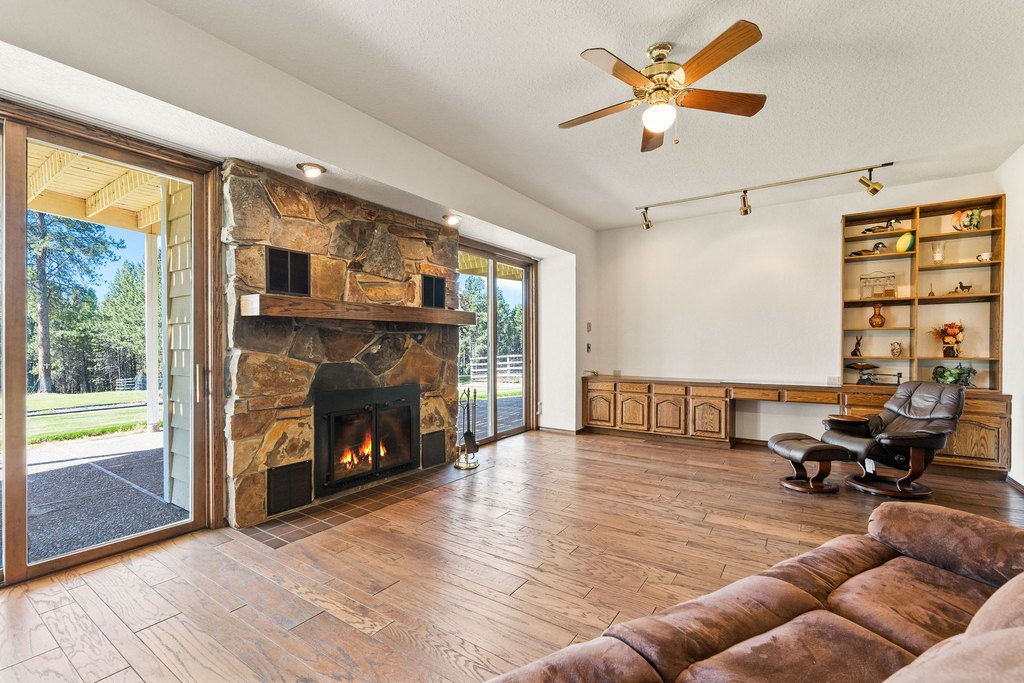 Bigfork, Montana, 59911, United States, 3 Bedrooms Bedrooms, ,3.5 BathroomsBathrooms,Residential,Forsale,1914976