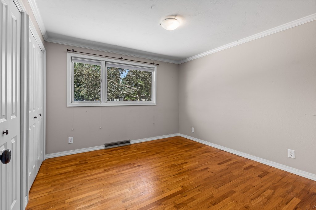 Missoula, Montana, 59803, United States, 5 Bedrooms Bedrooms, ,3 BathroomsBathrooms,Residential,Forsale,1914968